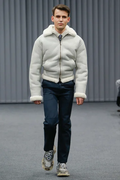 Look 21